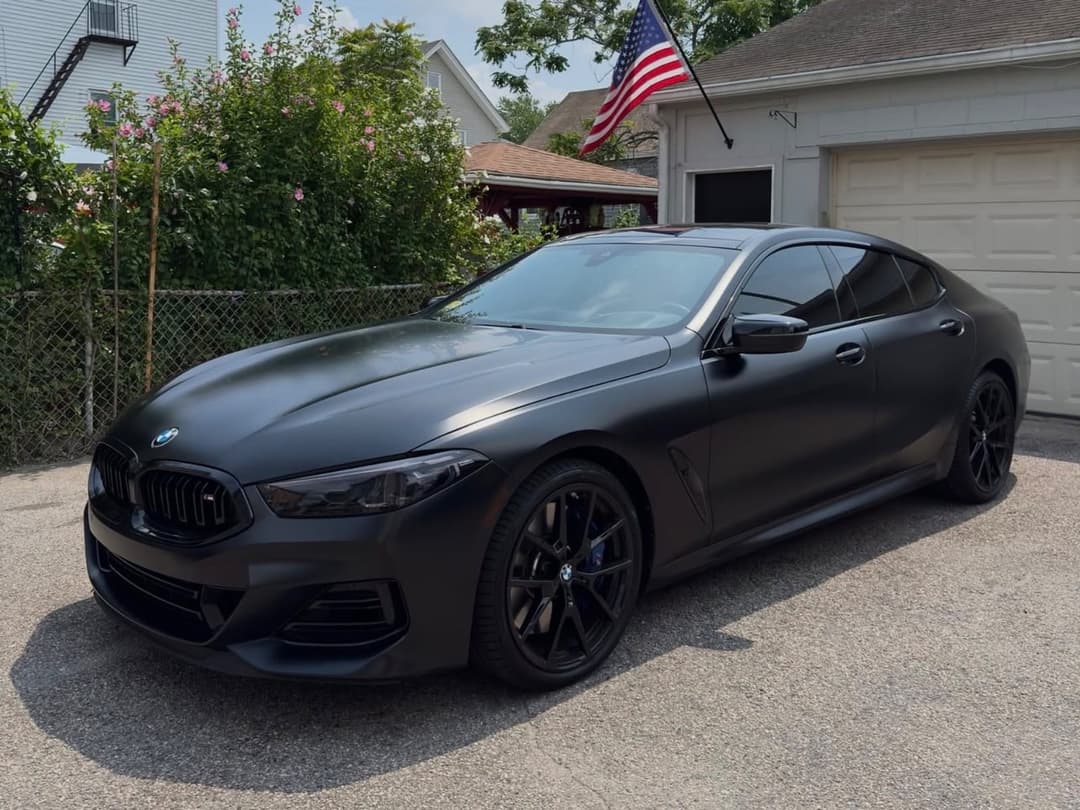 2024 BMW M880